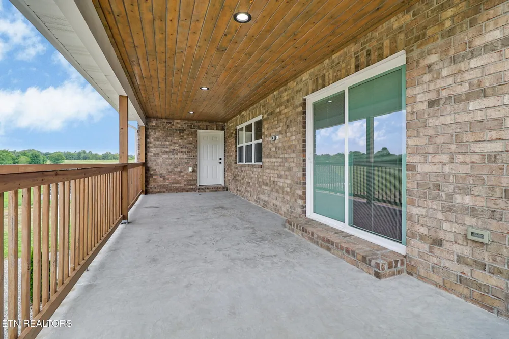 322 Randolph Rd Crossville, TN 38571