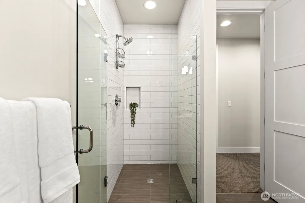 1525 36th Avenue S Seattle, WA 98144