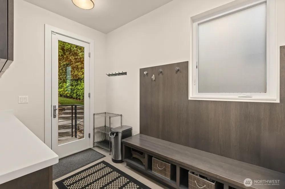 1525 36th Avenue S Seattle, WA 98144