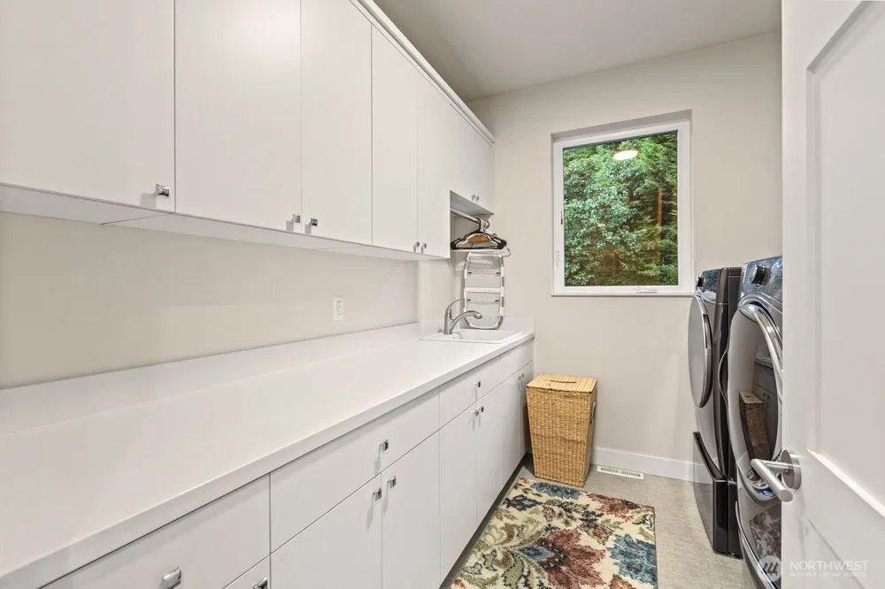 1525 36th Avenue S Seattle, WA 98144