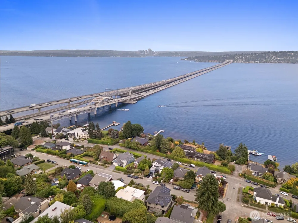 1525 36th Avenue S Seattle, WA 98144