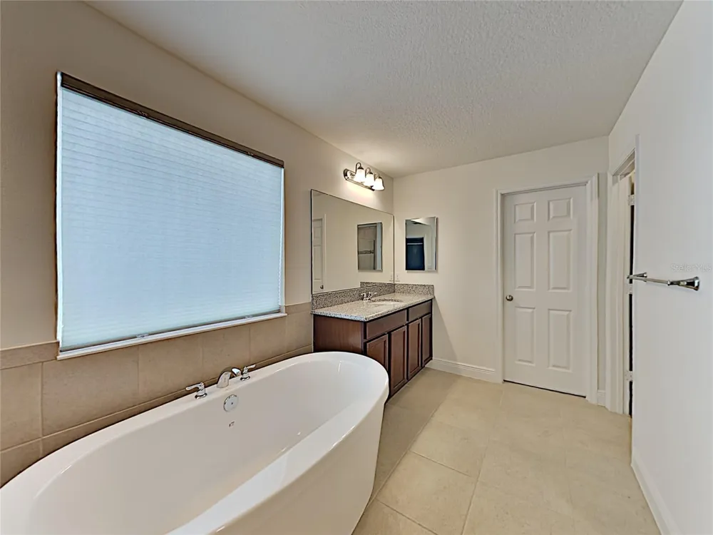 8931 LOOKOUT POINTE DRIVE Windermere, FL 34786