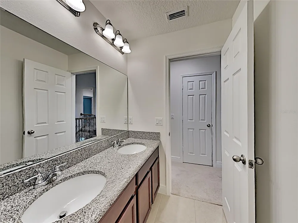 8931 LOOKOUT POINTE DRIVE Windermere, FL 34786