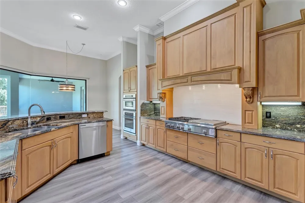 1911 148TH COURT E Bradenton, FL 34212