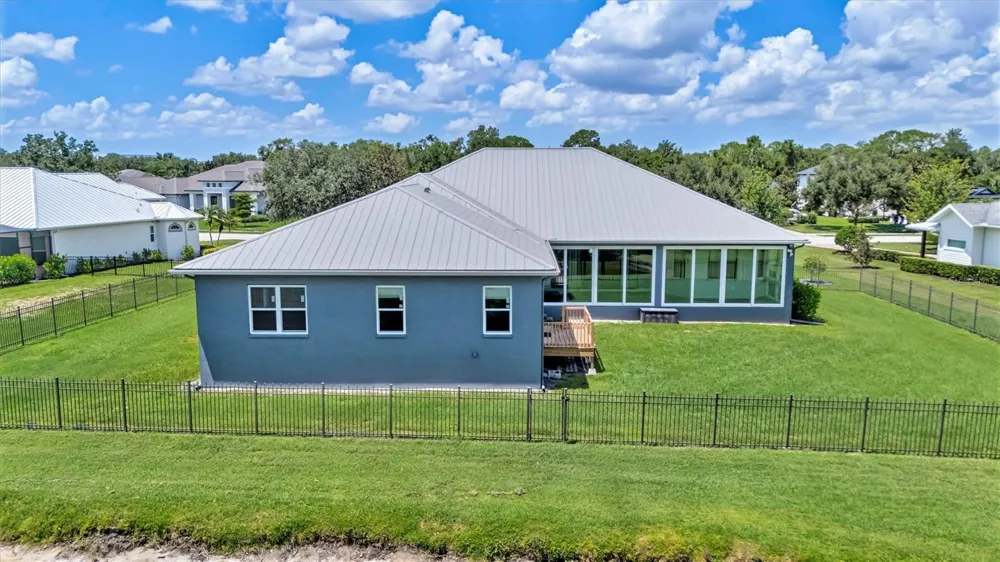 1911 148TH COURT E Bradenton, FL 34212