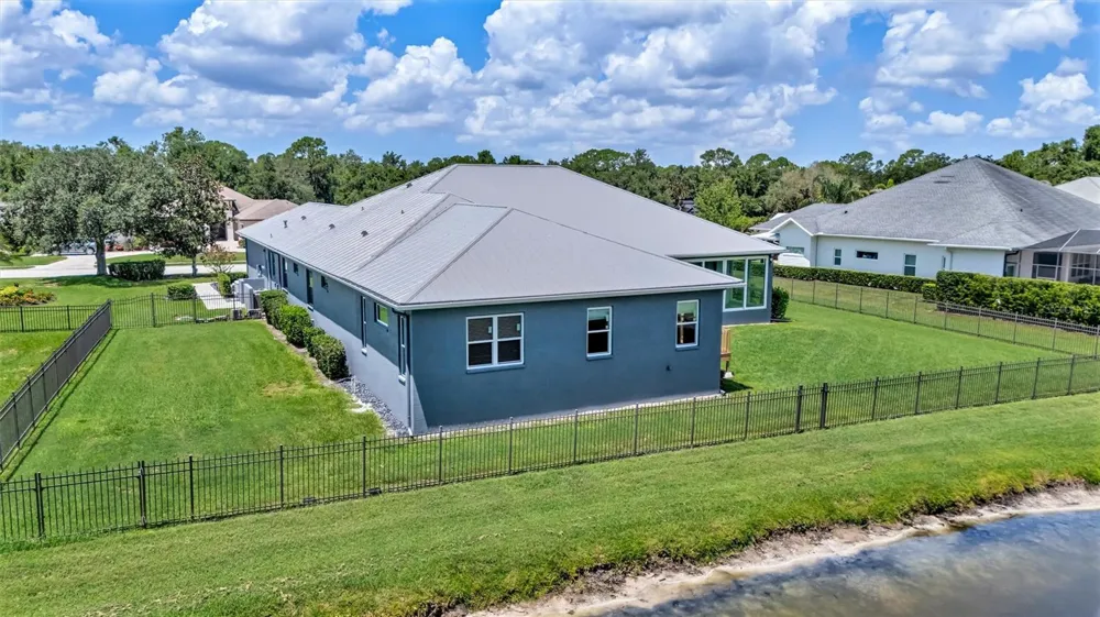 1911 148TH COURT E Bradenton, FL 34212