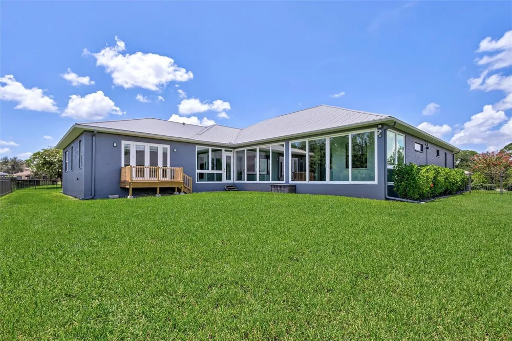 1911 148TH COURT E Bradenton, FL 34212
