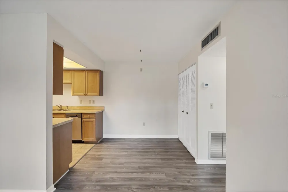 5800 HOLLYWOOD BOULEVARD #312 Sarasota, FL 34231