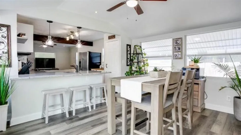 4629 4TH AVENUE St Petersburg, FL 33713