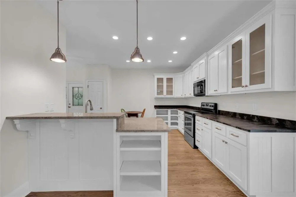 27 Classic Drive Hartwell, GA 30643