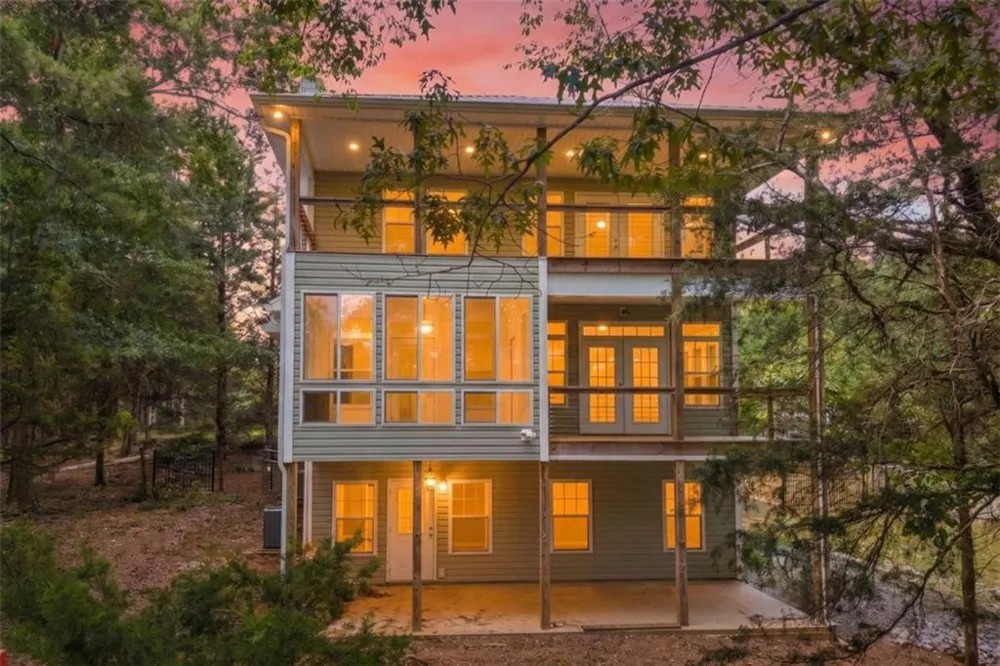 27 Classic Drive Hartwell, GA 30643