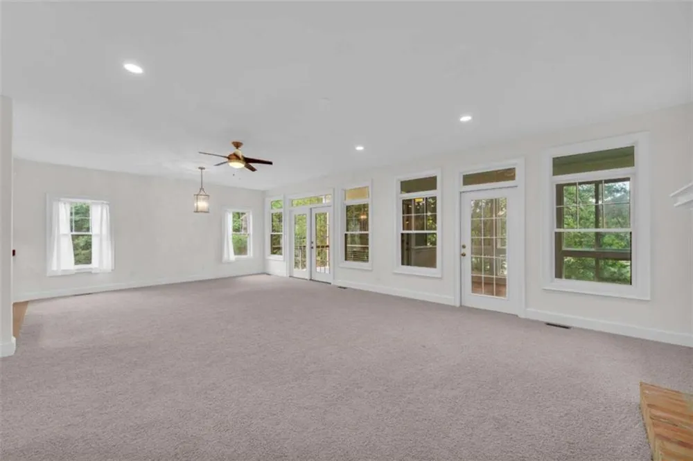 27 Classic Drive Hartwell, GA 30643
