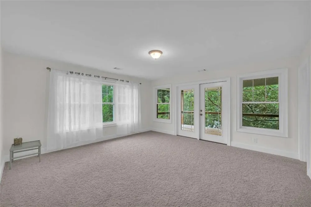 27 Classic Drive Hartwell, GA 30643