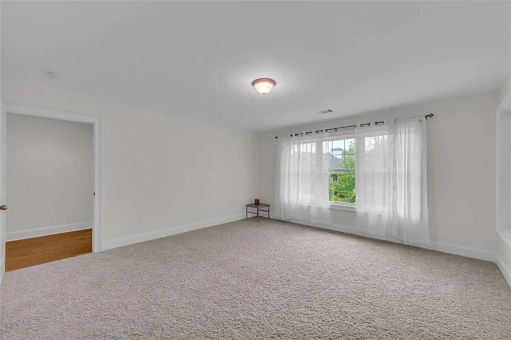 27 Classic Drive Hartwell, GA 30643
