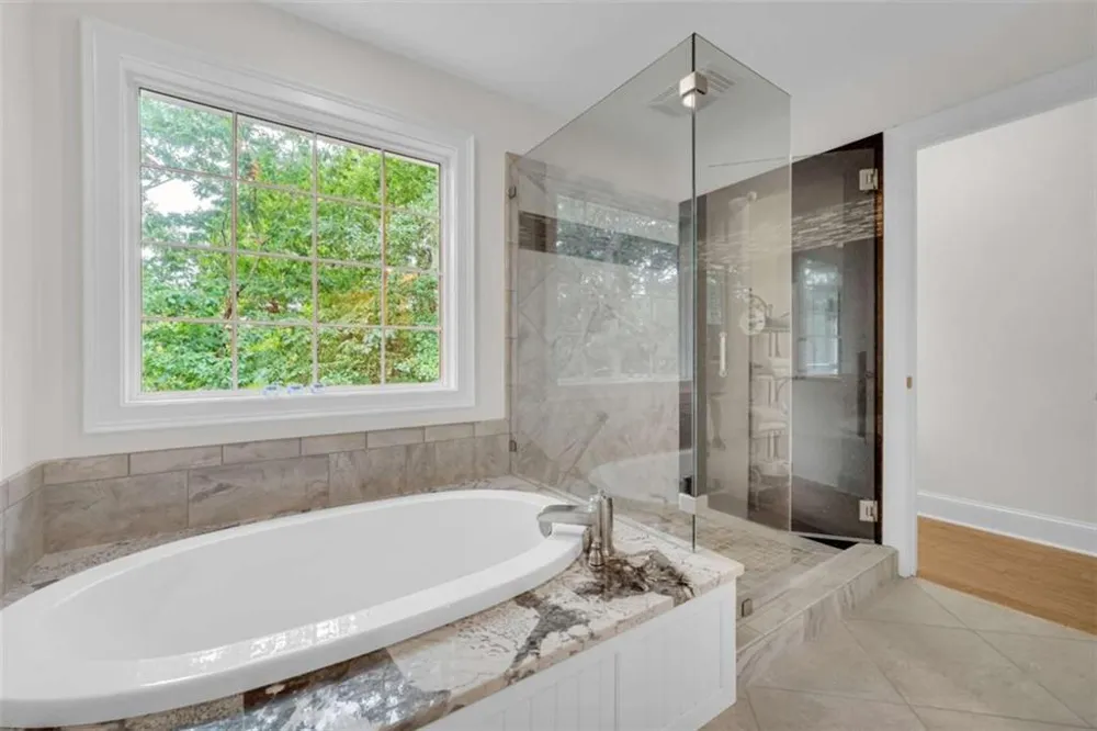 27 Classic Drive Hartwell, GA 30643