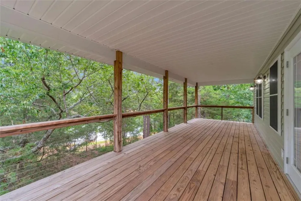 27 Classic Drive Hartwell, GA 30643
