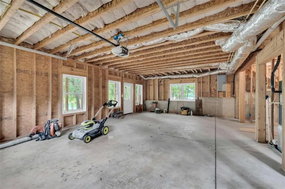 27 Classic Drive Hartwell, GA 30643