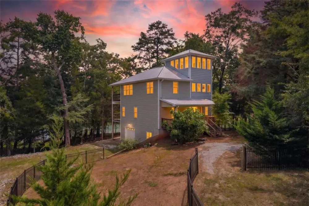 27 Classic Drive Hartwell, GA 30643