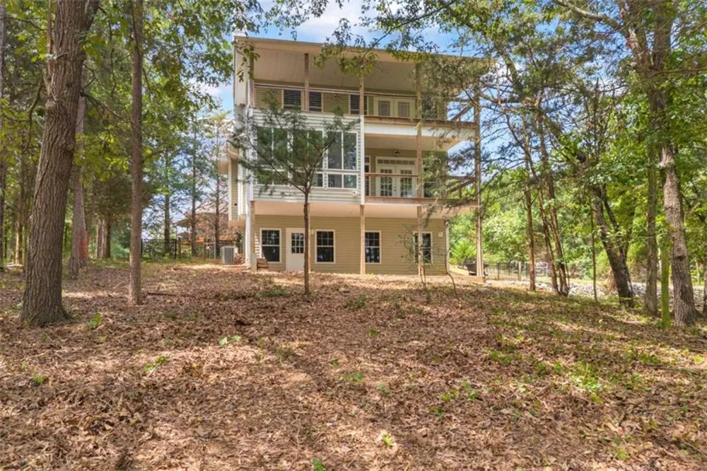 27 Classic Drive Hartwell, GA 30643