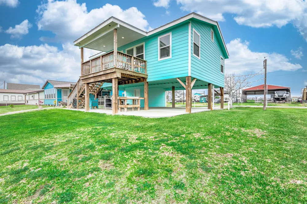 1278 County Road 202 Sargent, TX 77414