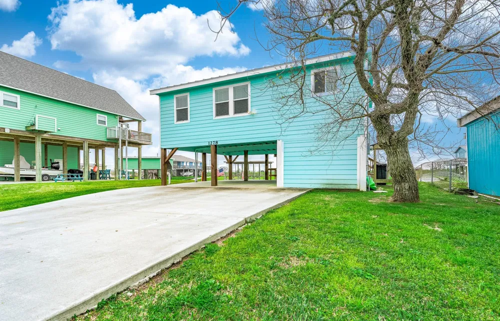 1278 County Road 202 Sargent, TX 77414