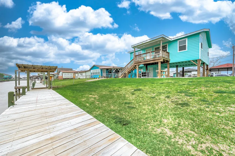 1278 County Road 202 Sargent, TX 77414
