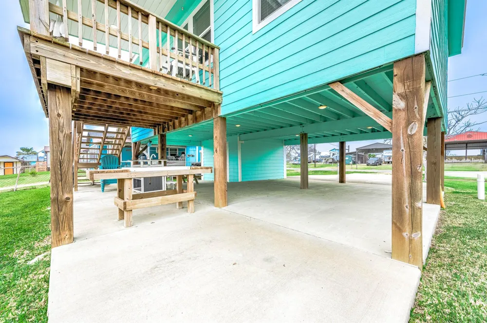 1278 County Road 202 Sargent, TX 77414