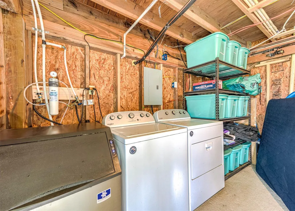 1278 County Road 202 Sargent, TX 77414