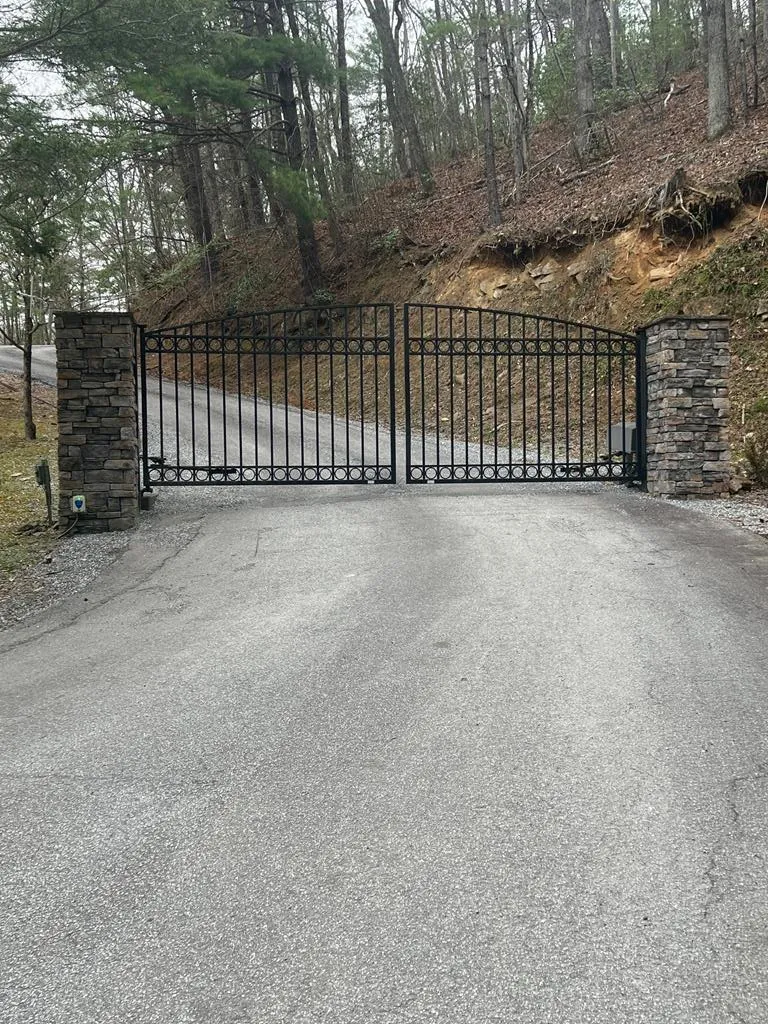 Eagles View Highlands, NC 28741