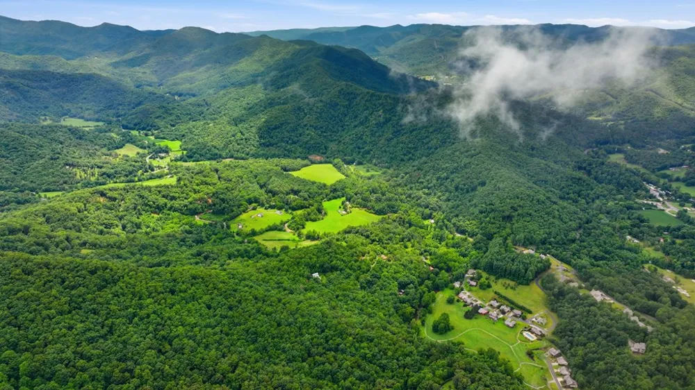 Suntrace Circle Cullowhee, NC 28723