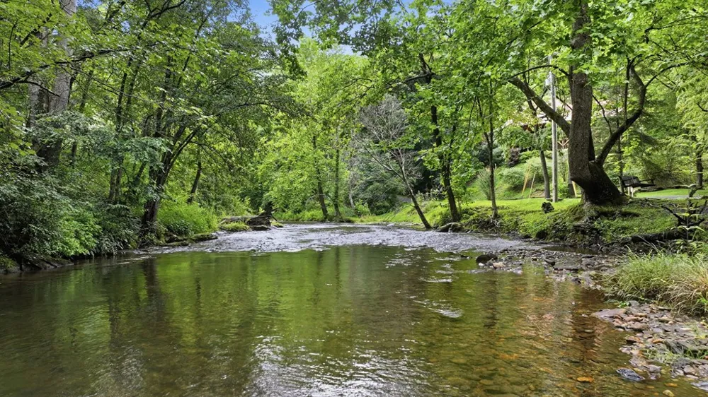 Suntrace Circle Cullowhee, NC 28723