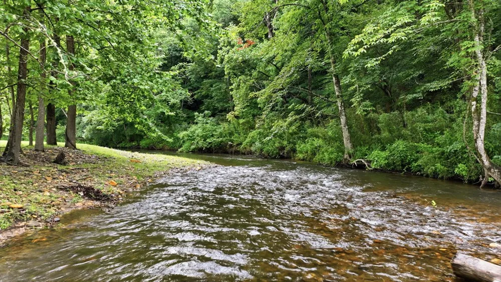 Suntrace Circle Cullowhee, NC 28723