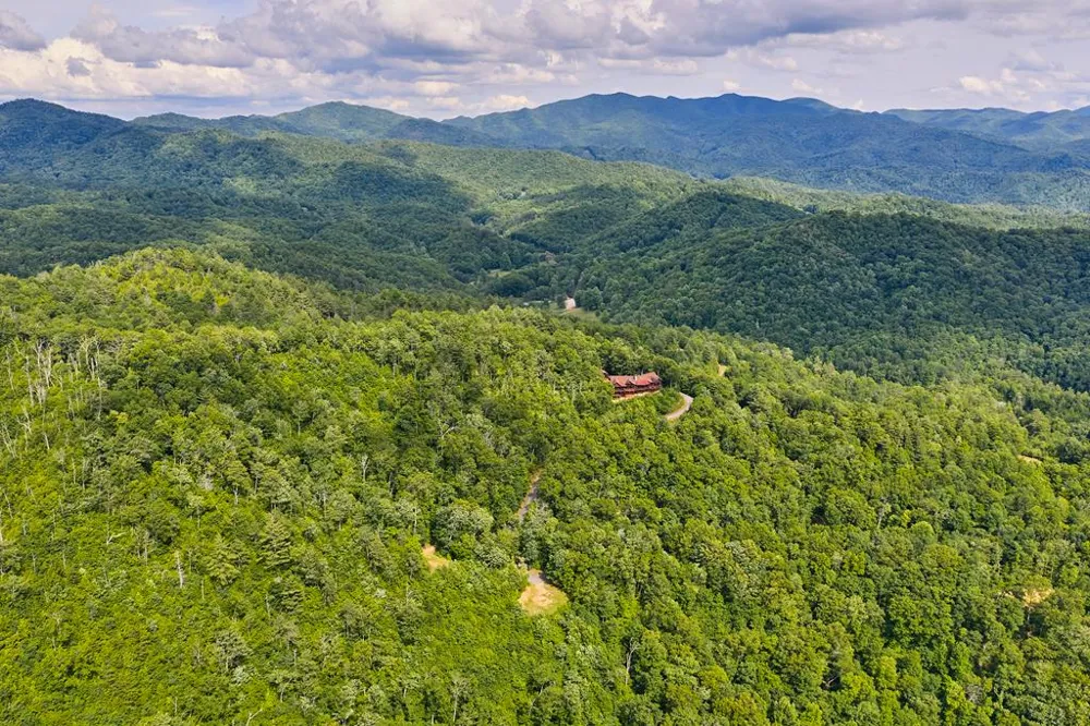 Winding Stairs Rd Topton, NC 28781