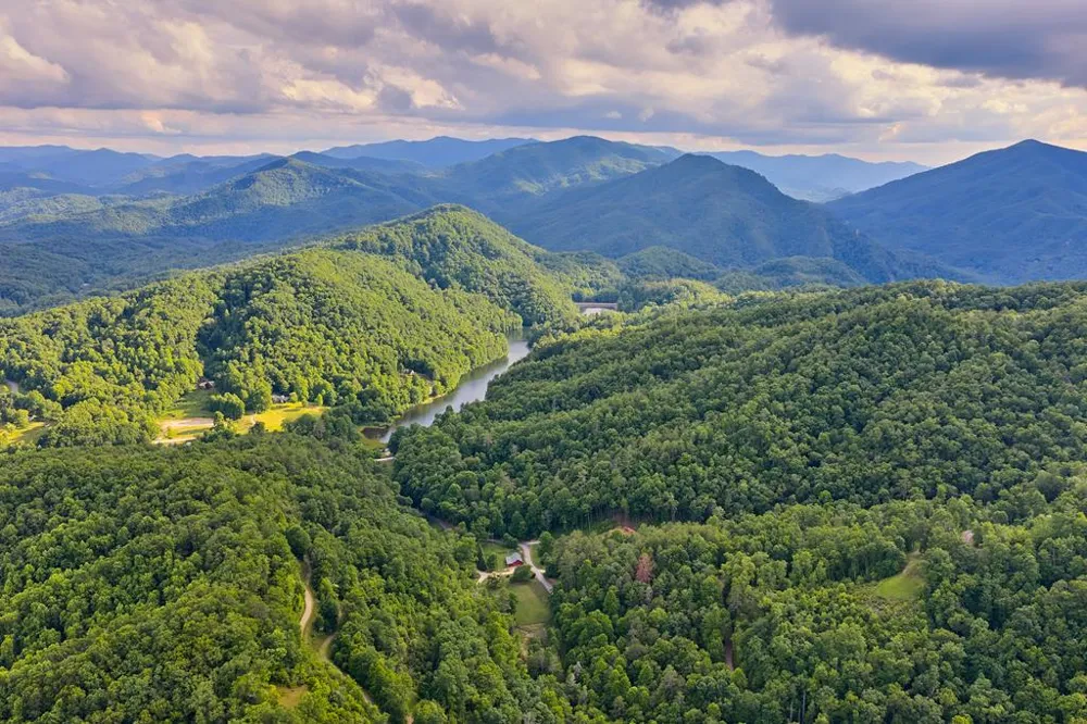 Winding Stairs Rd Topton, NC 28781