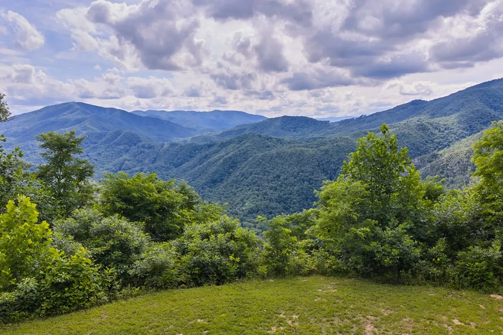 Winding Stairs Rd Topton, NC 28781