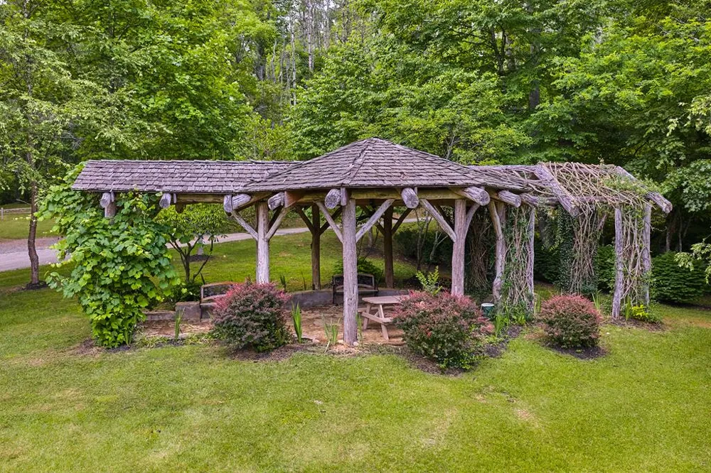 Winding Stairs Rd Topton, NC 28781