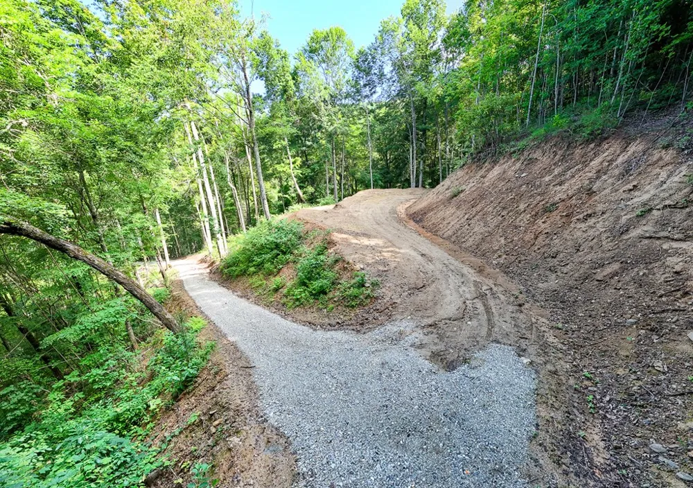 Falls View Dr Bryson City, NC 28713