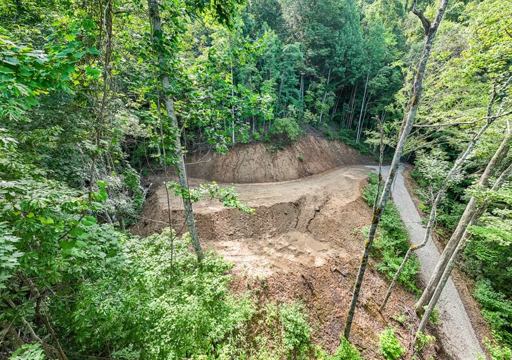 Falls View Dr Bryson City, NC 28713