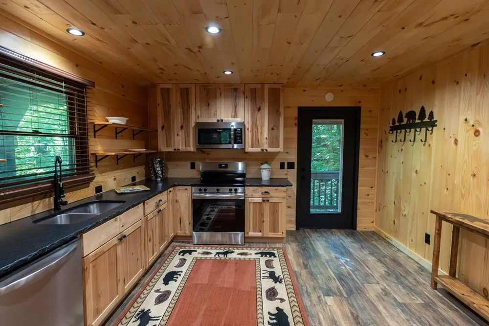 High Ridge Rd Franklin, NC 28734