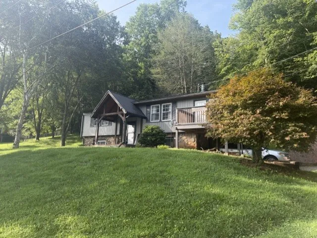 Wide Horizon  Drive Franklin, NC 28734
