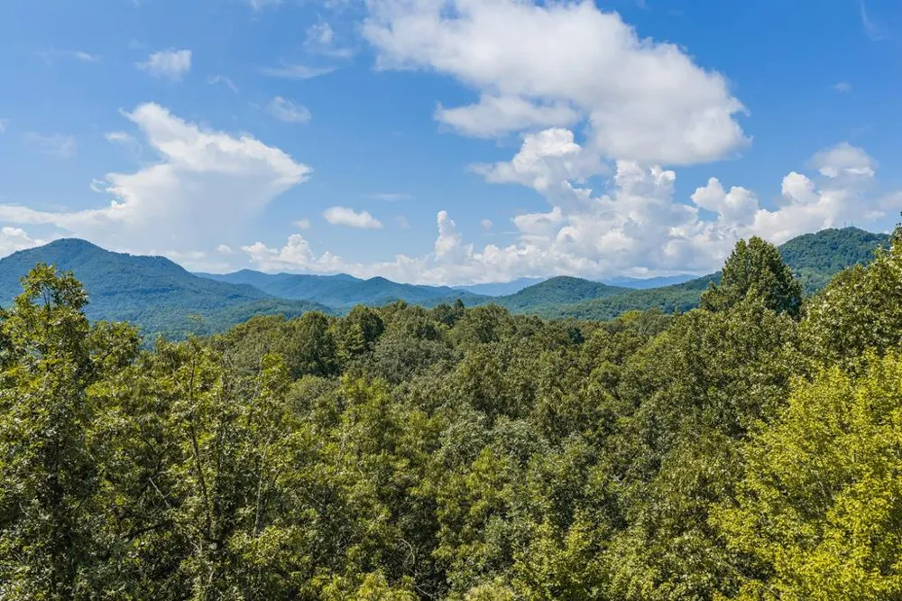 Cloud Ten Road Bryson City, NC 28713