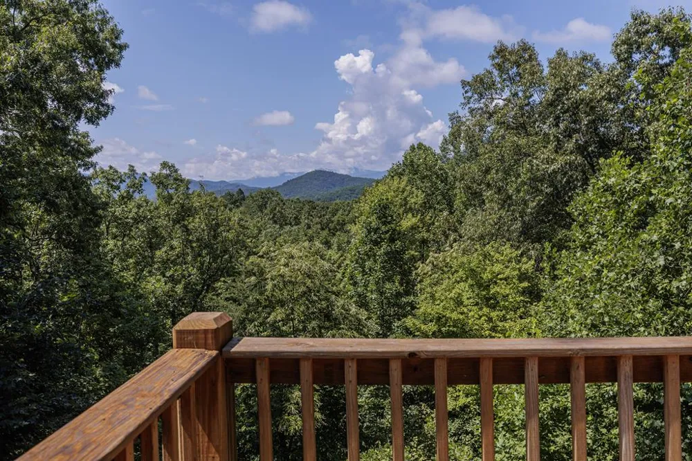 Cloud Ten Road Bryson City, NC 28713