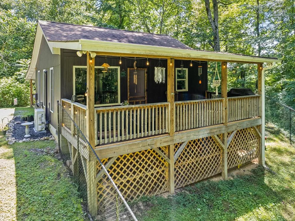 McKinzie Place Waynesville, NC 28785