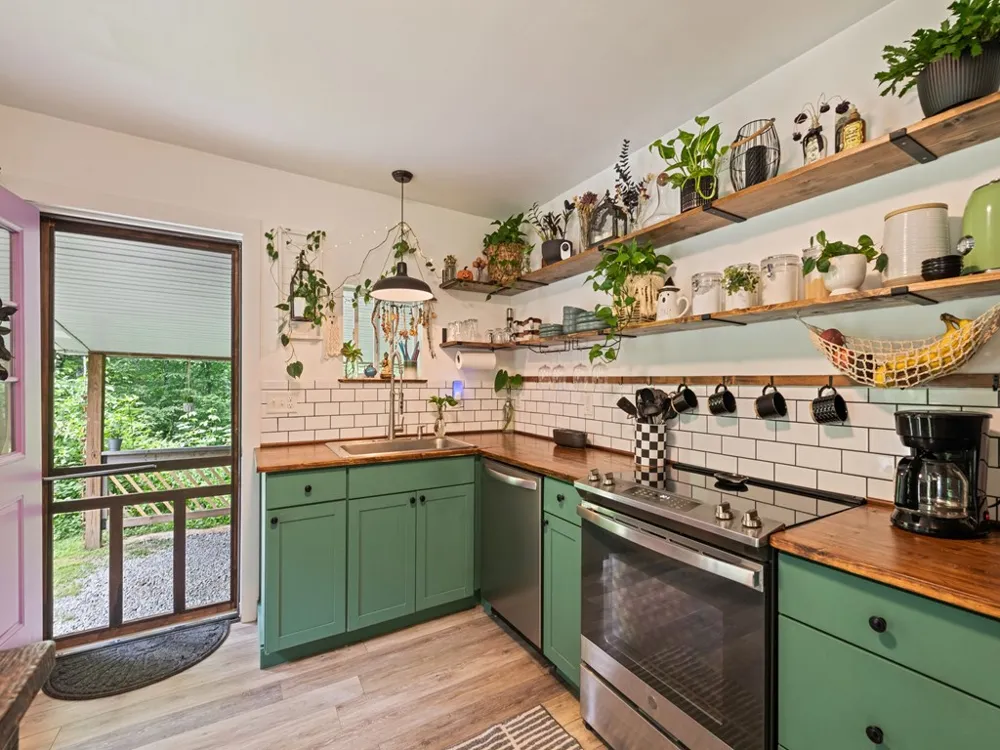 McKinzie Place Waynesville, NC 28785
