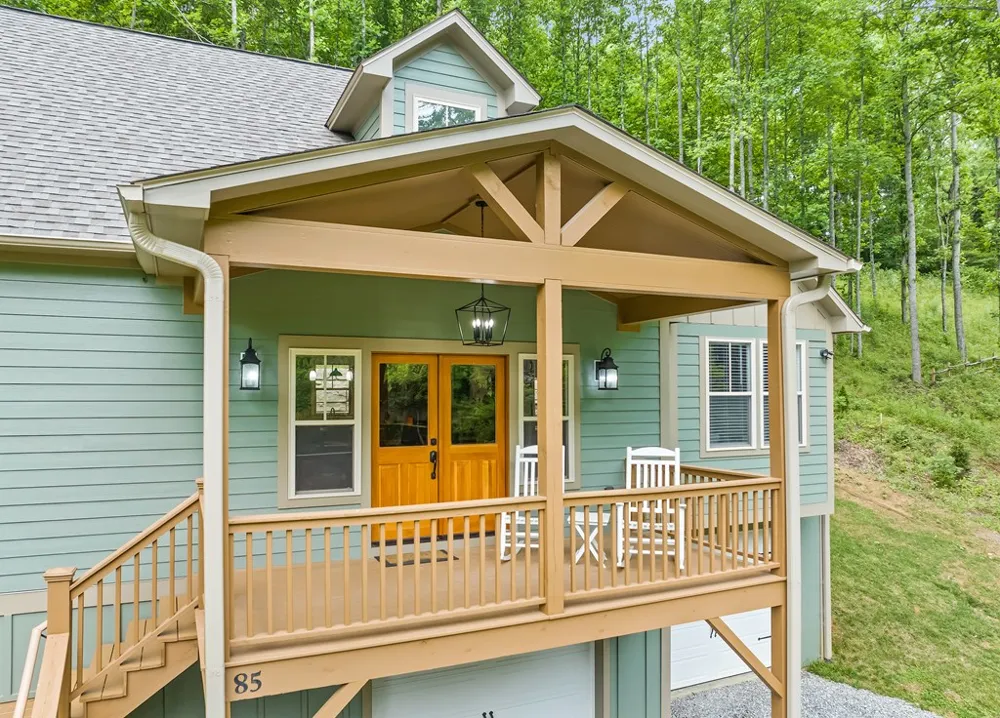 Garnet Spring Lane Waynesville, NC 28785