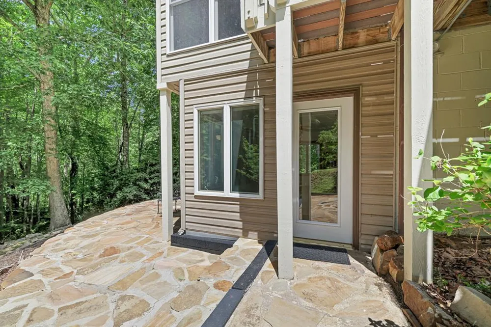 Henry Road Franklin, NC 28734