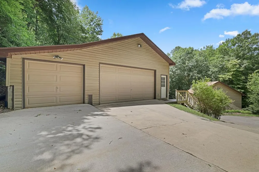 Henry Road Franklin, NC 28734