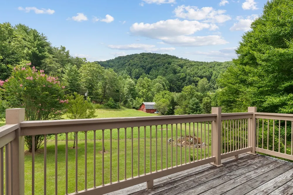 Apple Blossom Rd Franklin, NC 28734