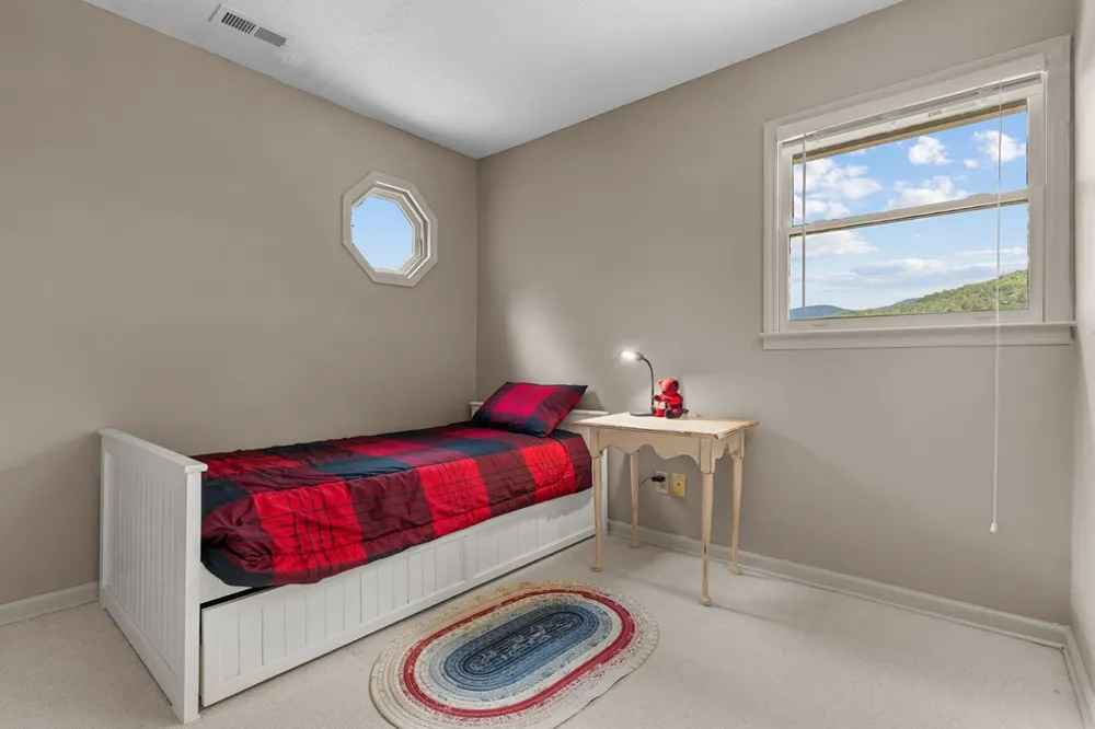 Apple Blossom Rd Franklin, NC 28734