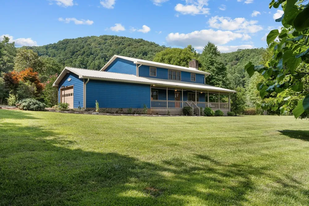 Apple Blossom Rd Franklin, NC 28734